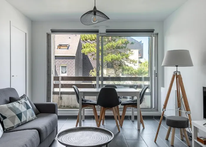 Appt Lumineux - Avec Balcon A 400m De La Apartment