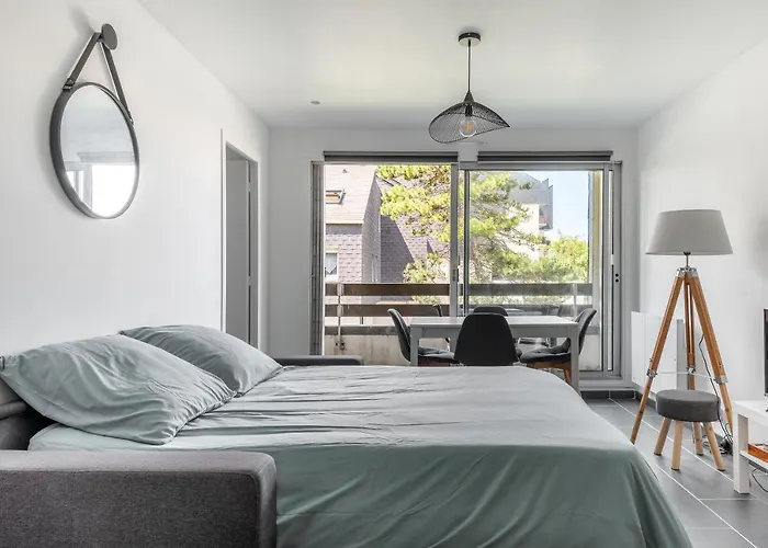 Appt Lumineux - Avec Balcon A 400m De La